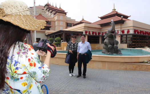 Chinese tourists into Dubai